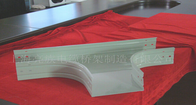 上海草莓视频18污架橋